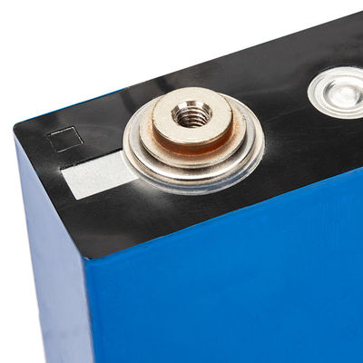 रिचार्जेबल 3.2 V 50ah LiFePO4 लिथियम बैटरी 4000 गुना जीवन
