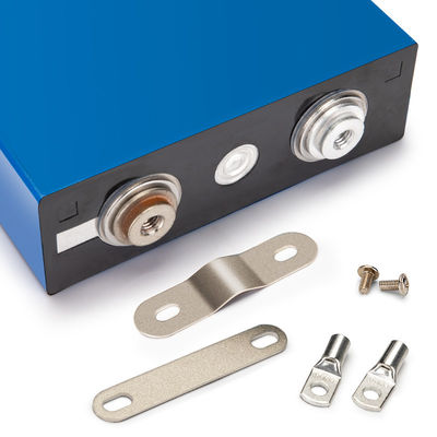 रिचार्जेबल 3.2 V 50ah LiFePO4 लिथियम बैटरी 4000 गुना जीवन